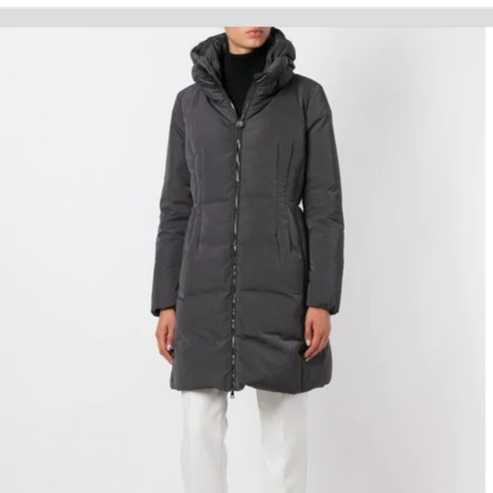 Authentic moncler coat size 0 moving sale - Picture 4 of 7